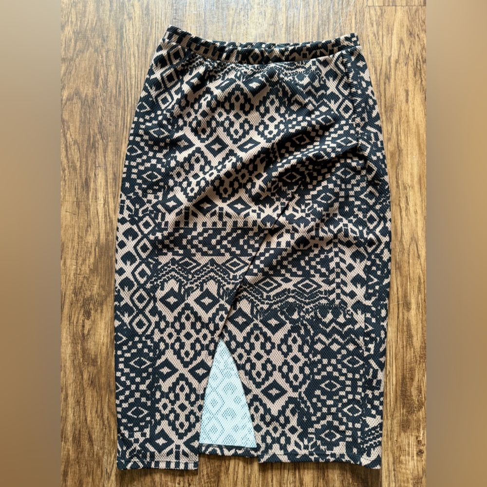 Bobeau Black and Tan Geometric Pencil Skirt